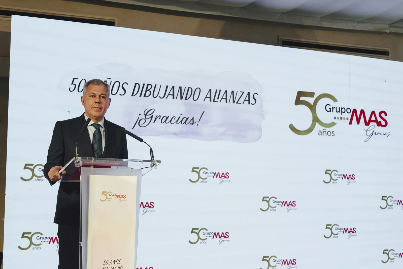 Identidad y diseño gráfico para evento · 5