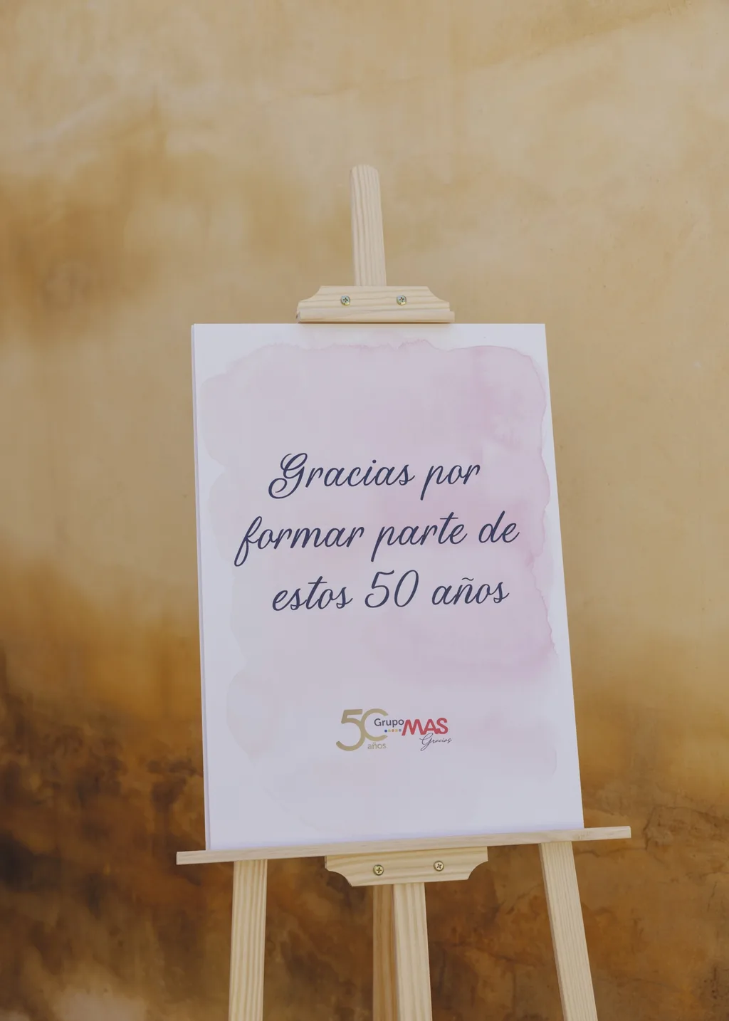 Identidad y diseño gráfico para evento · 3